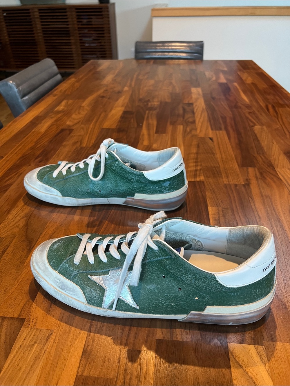 Golden Goose Green Leather Low-Top Sneakers with White Accents - Picture 3 of 6